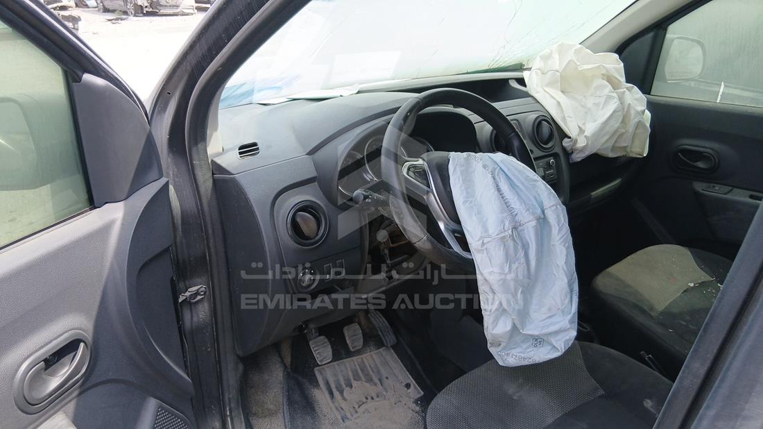 2018 Renault Dokker — Front Left Driver Dashboard View — Photo 9
