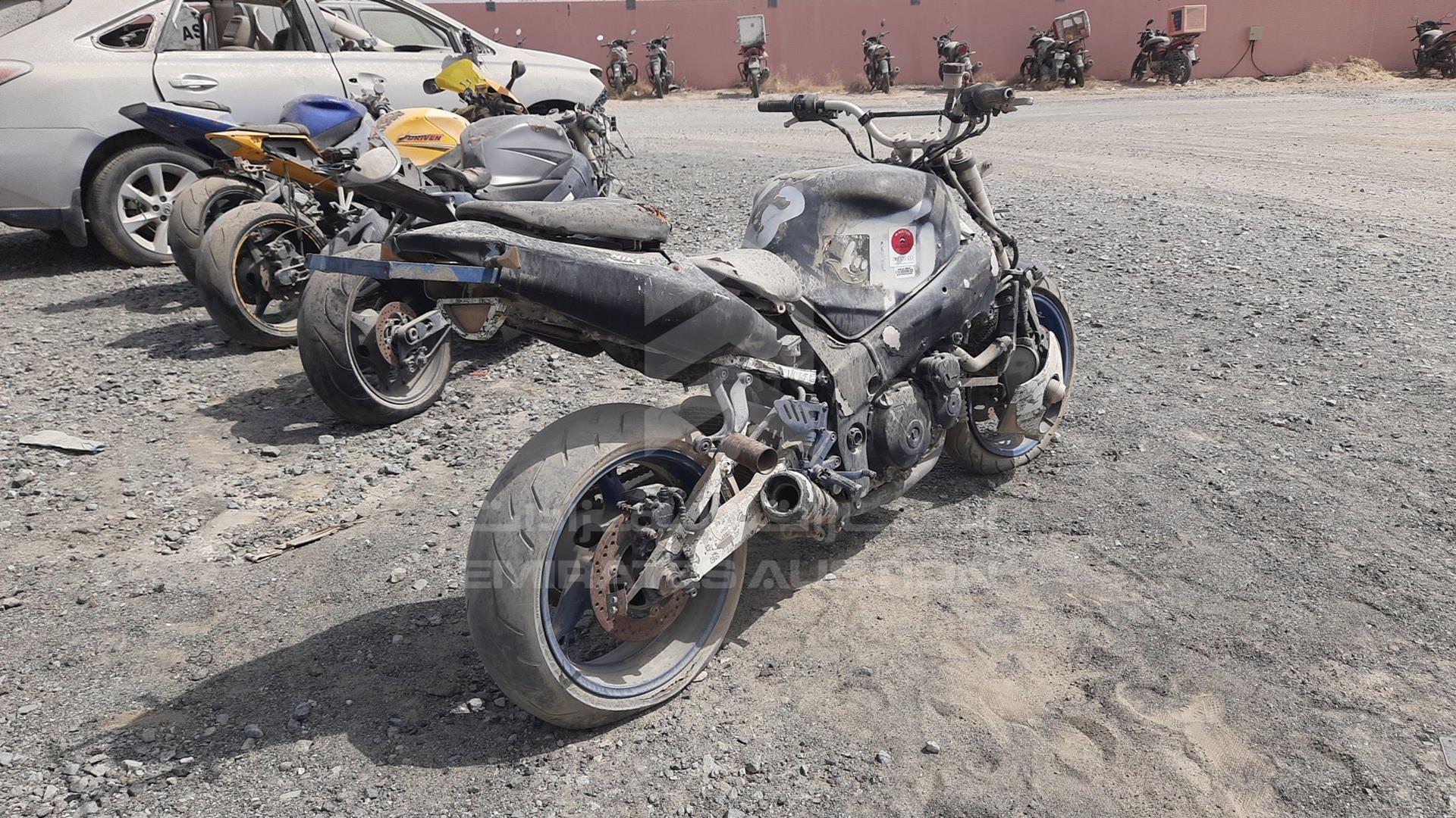 2001 SUZUKI GSXR 1000 VIN: JS1GT74A912104908