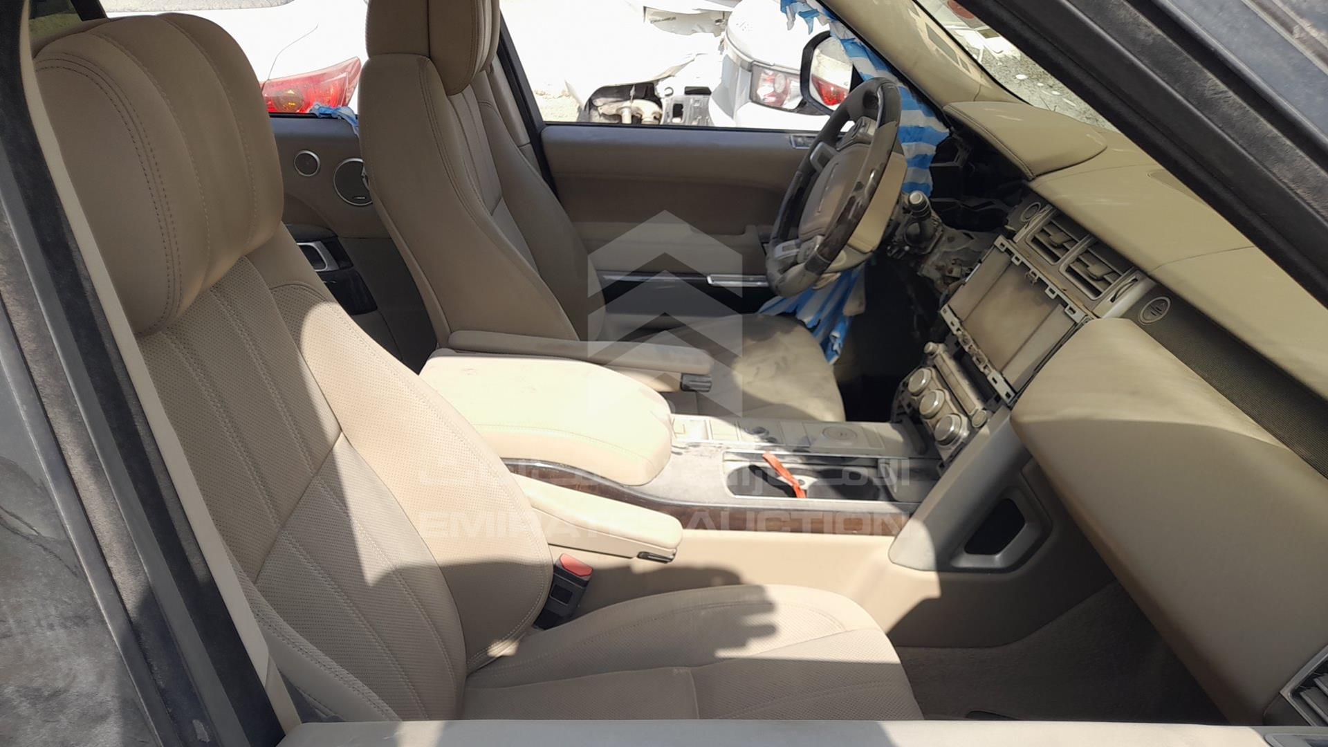 2015 RANGE ROVER VOGUE VIN: SALGA2EF4FA221276