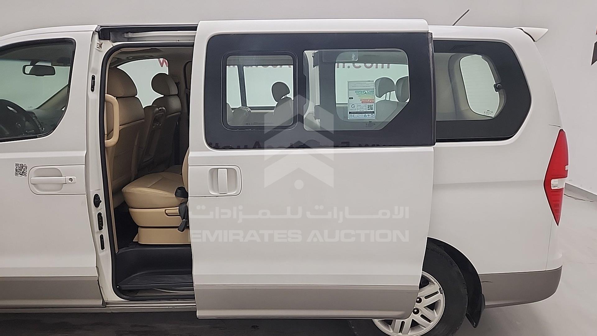 2018 HYUNDAI H1 VIN: KMJWA37R0JU946956