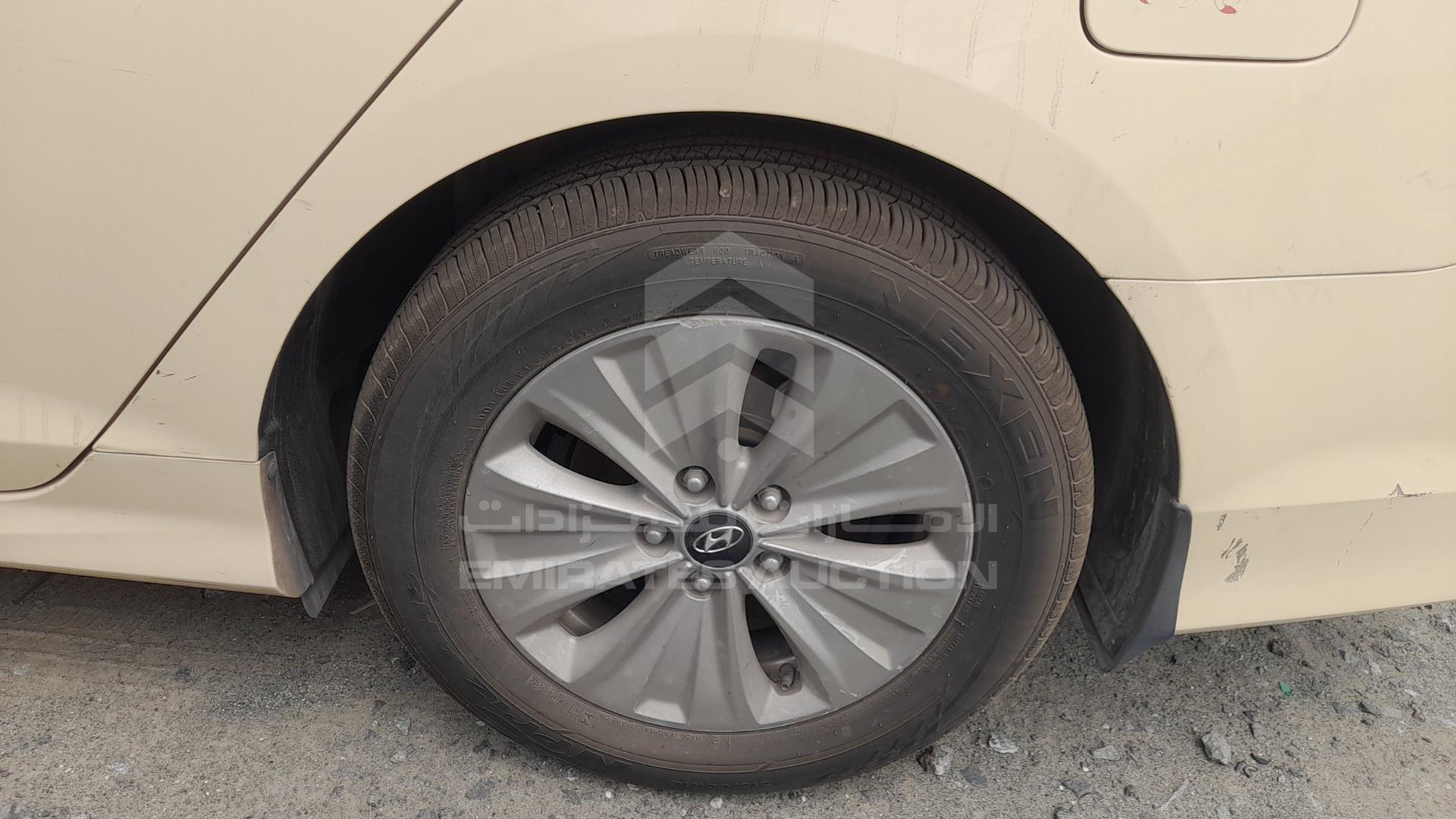 2019 HYUNDAI SONATA VIN: KMHE24130KA092946
