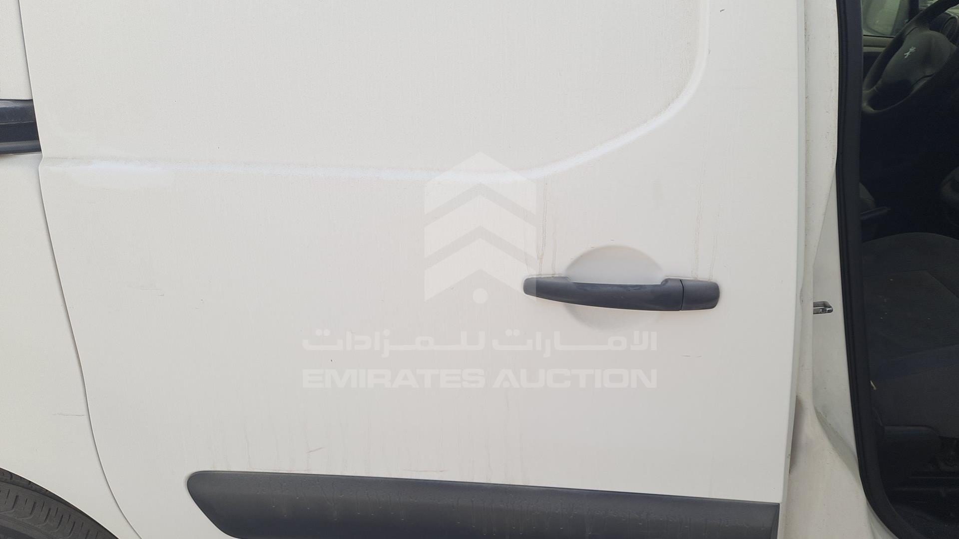 2015 PEUGEOT PARTNER VIN: VF37ENFUXFJ515832