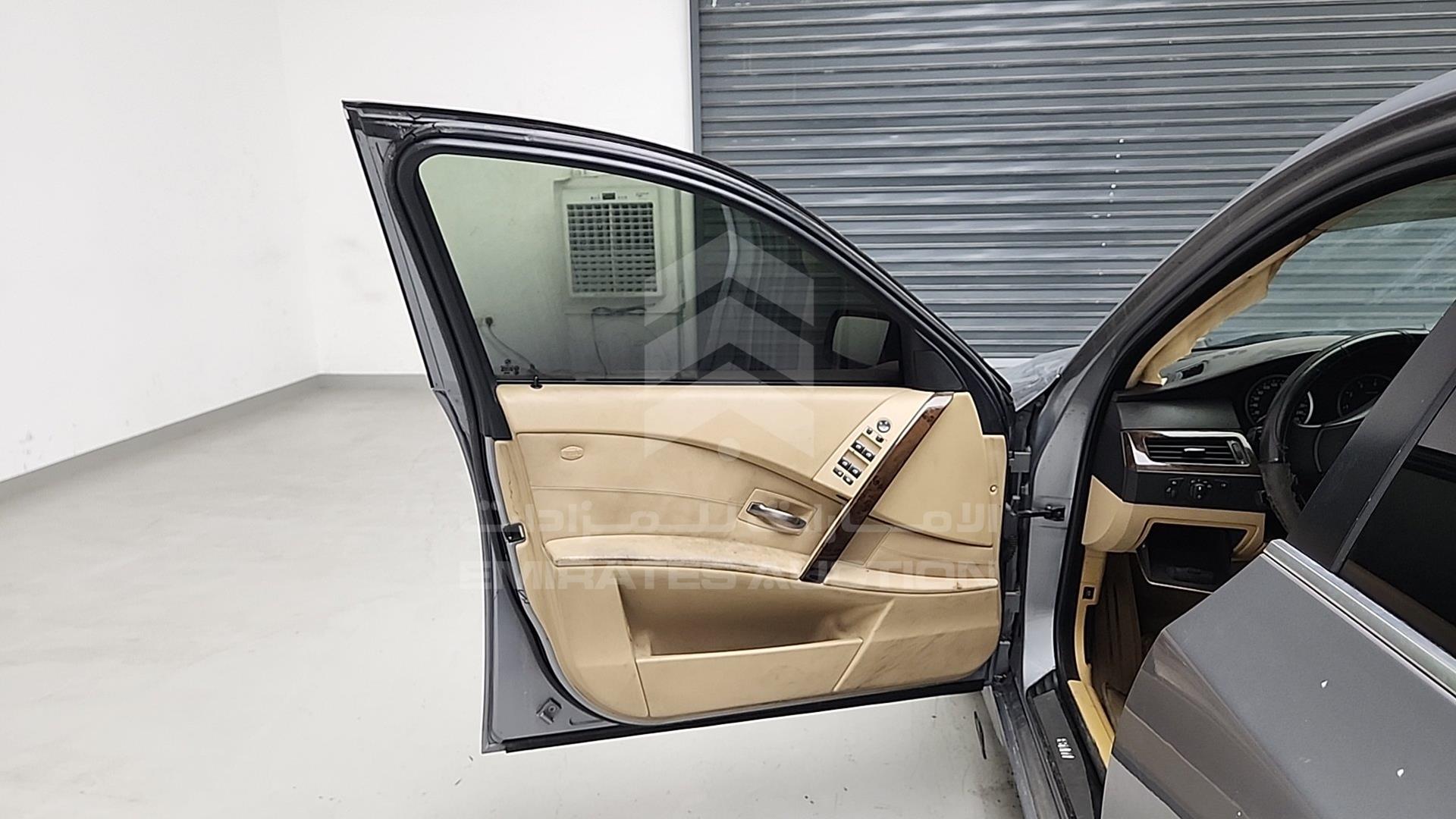 2006 BMW 530 VIN: WBANE71076CM02939