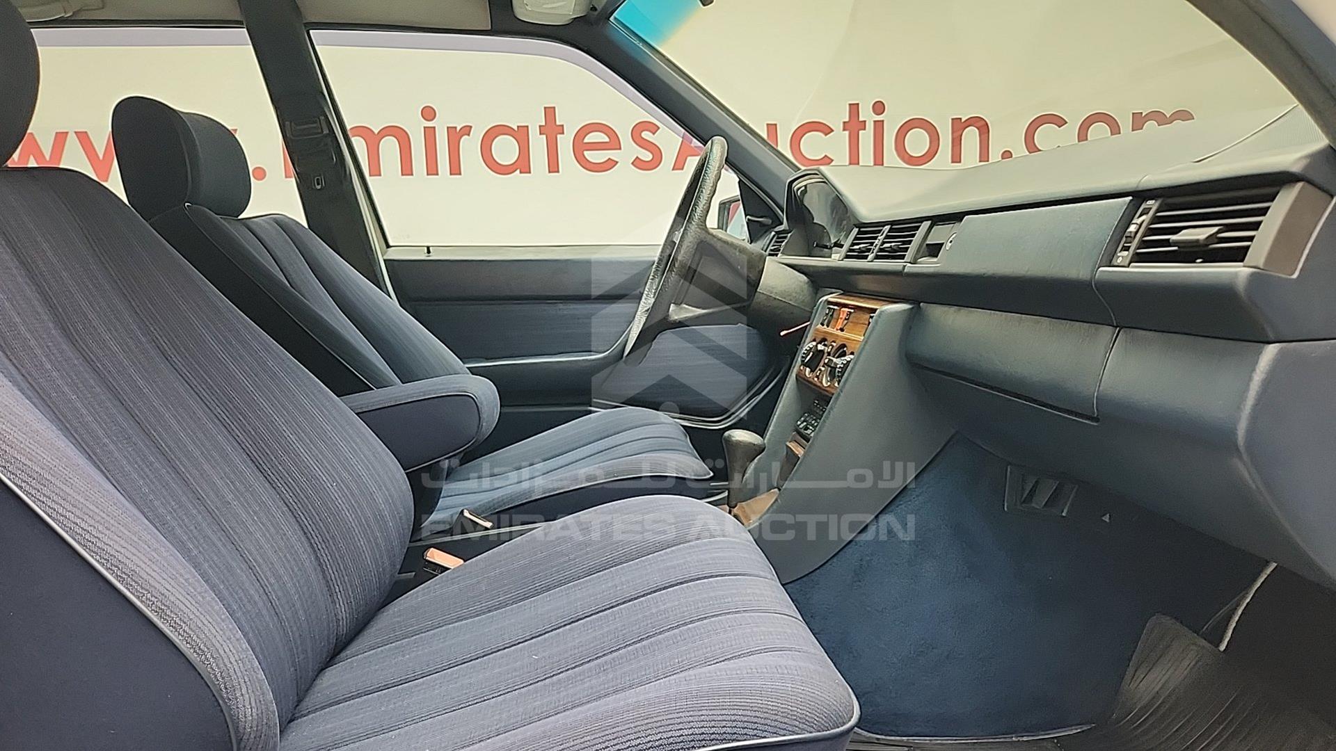 1986 MERCEDES 230 VIN: WDB1240231A286248