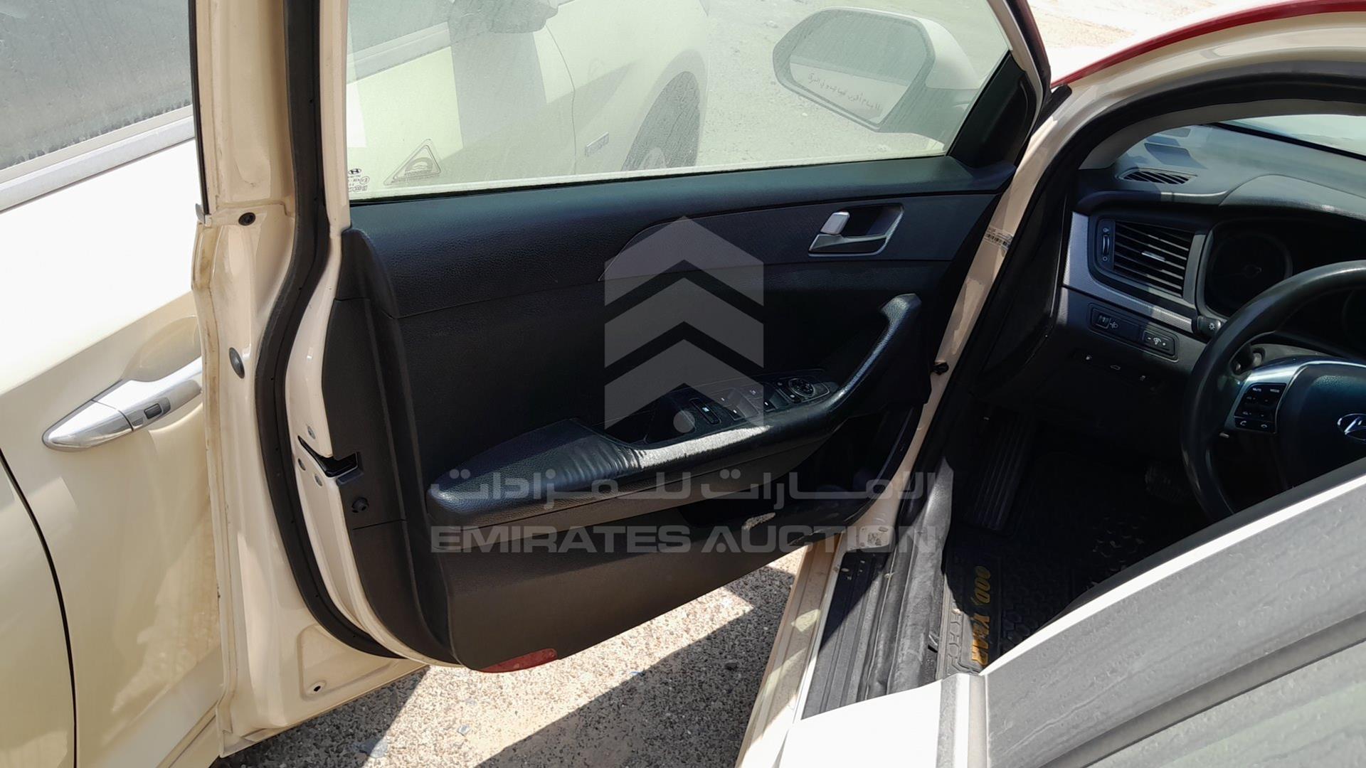 2019 HYUNDAI SONATA VIN: KMHE24133KA092956