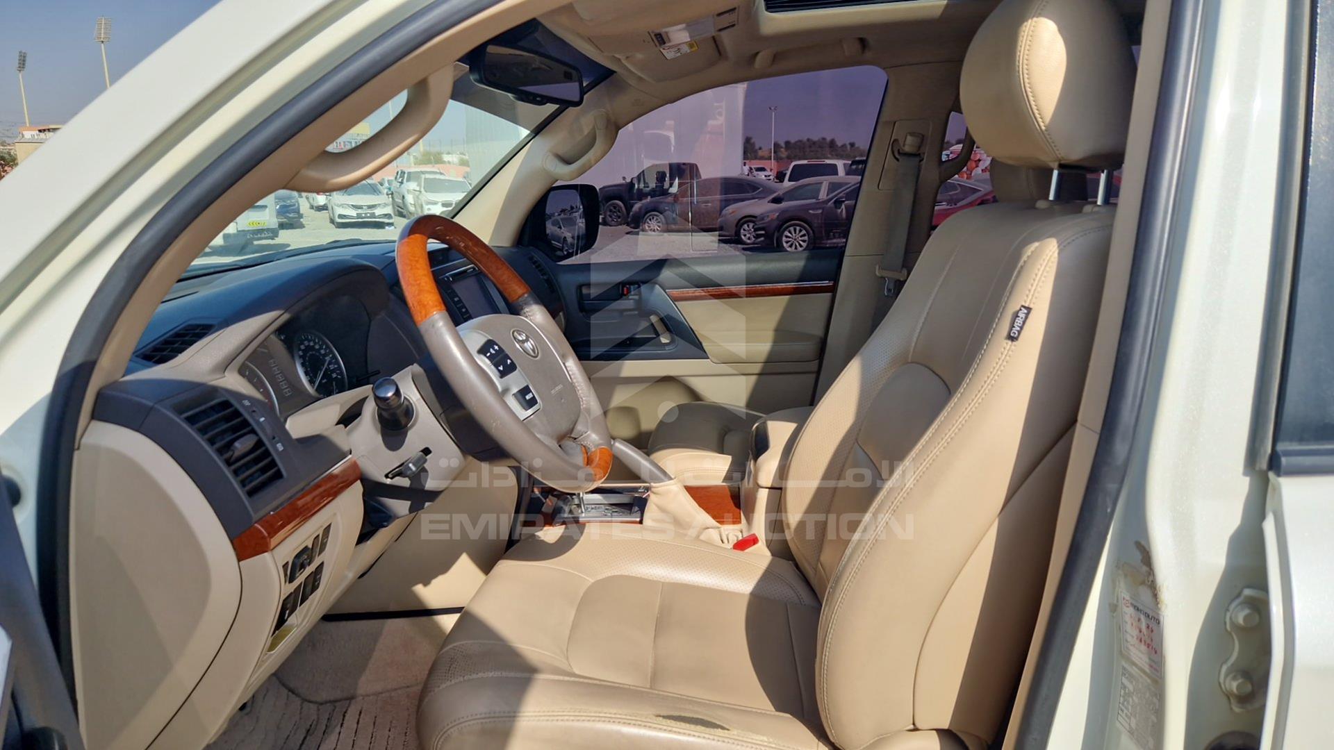 2014 TOYOTA LAND CRUISER VIN: JTMHX09J3E5041422