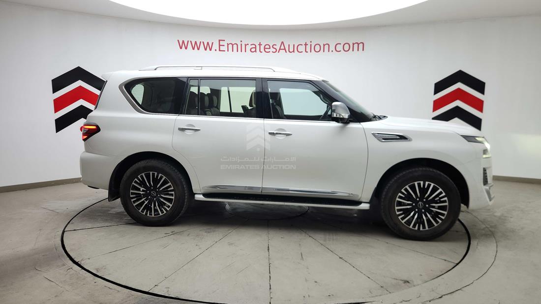 2023 Nissan Patrol — Right Full View — Photo 41