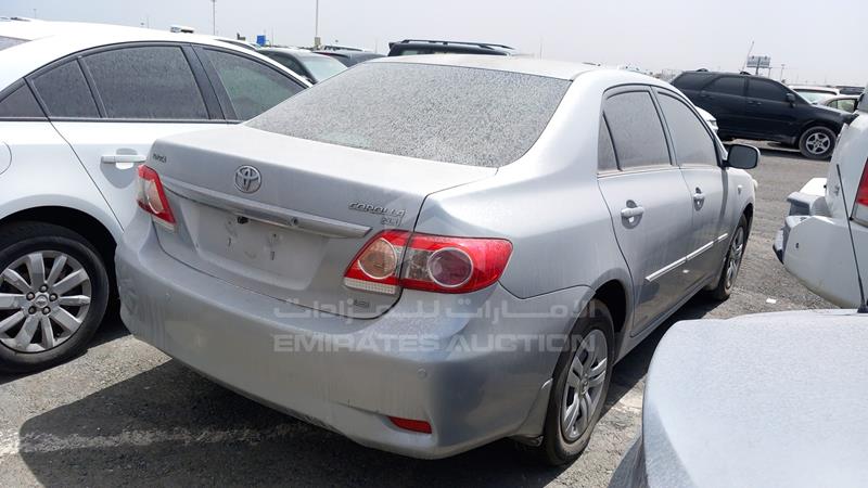 RKLBC42E7B4582063 Auction: EmiratesAuction Lot: 404958 RKLBC42E7B4582063 Toyota Corolla 2011 SILVER Photo 8