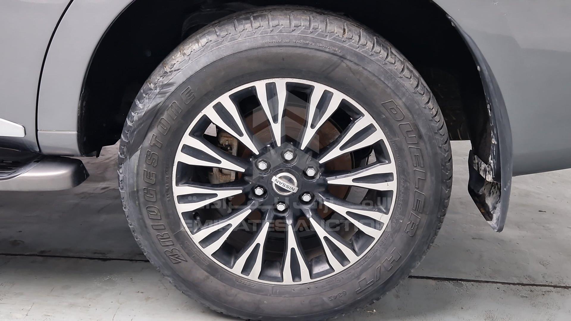 2015 NISSAN PATROL VIN: JN8AY2NY8F9118555