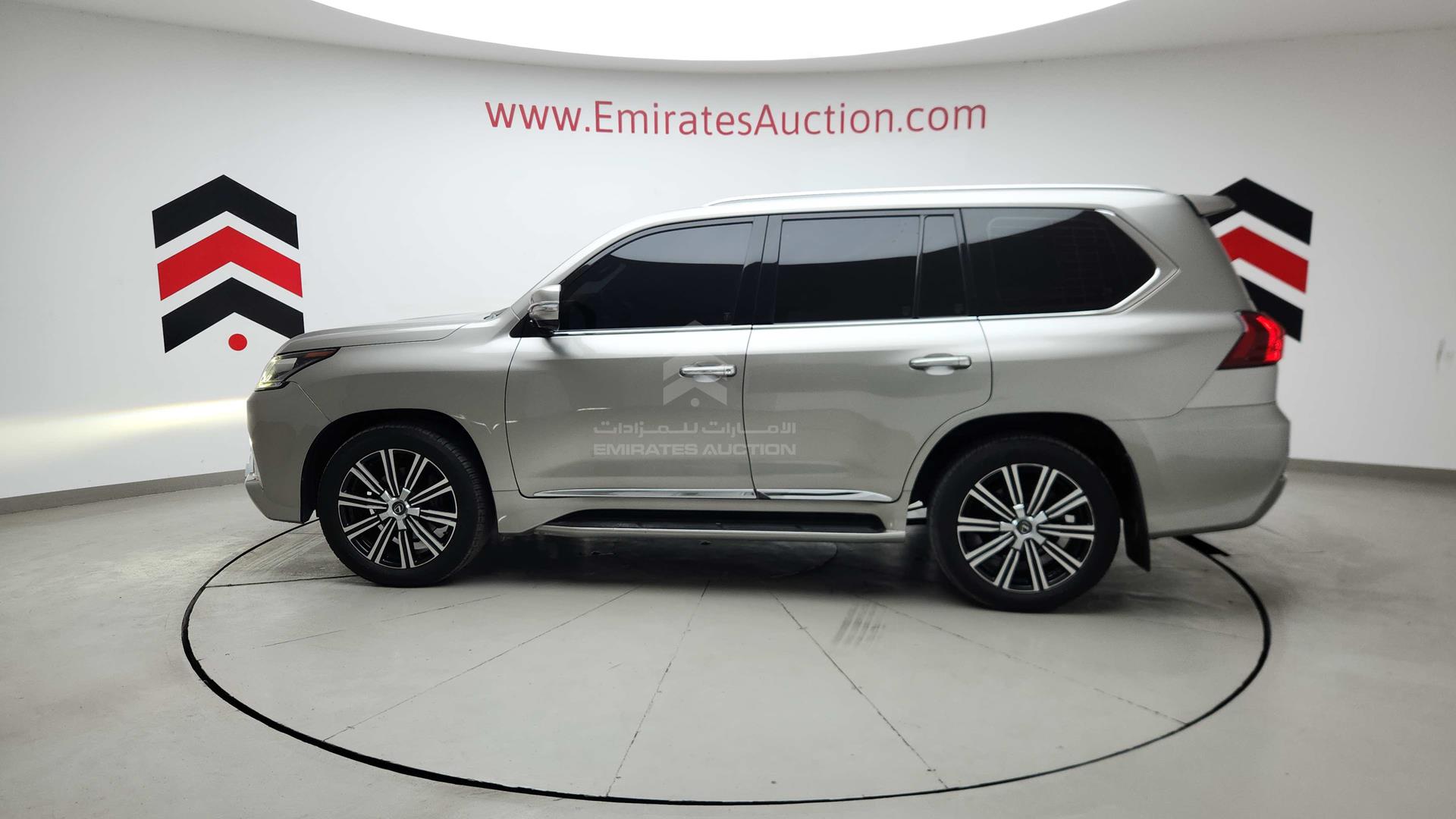 2018 LEXUS LX 570 VIN: JTJHY00W2J4259693