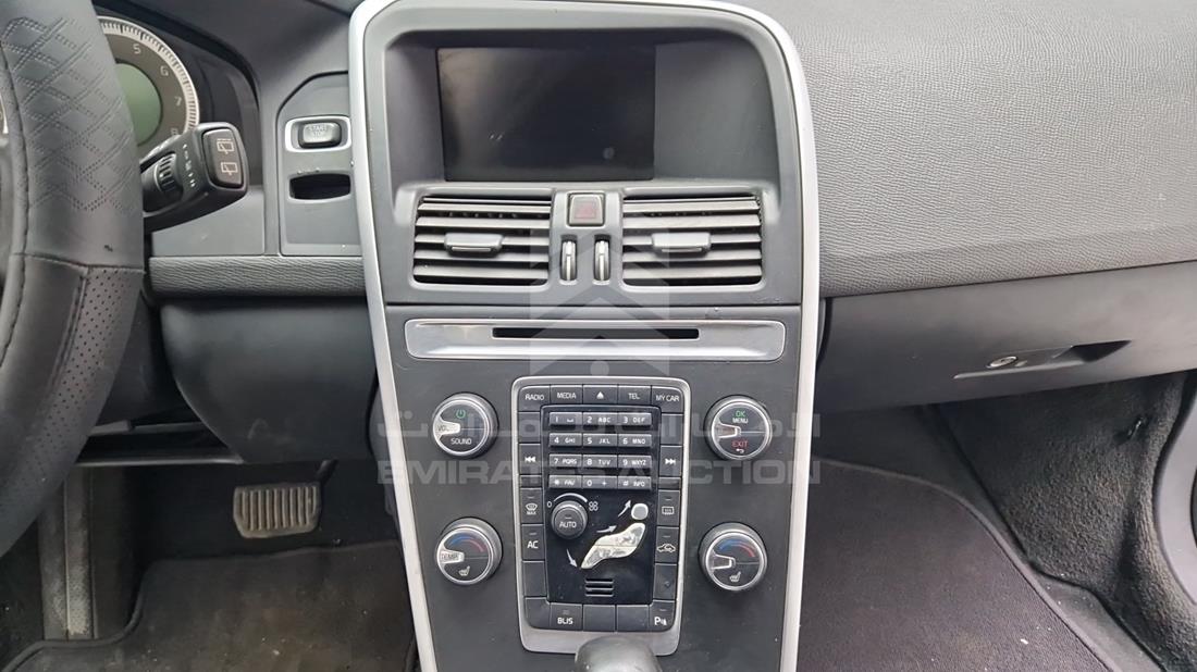 2011 Volvo XC 60 — Entertainment Systems & Camera Monitor & Navigation — Photo 19