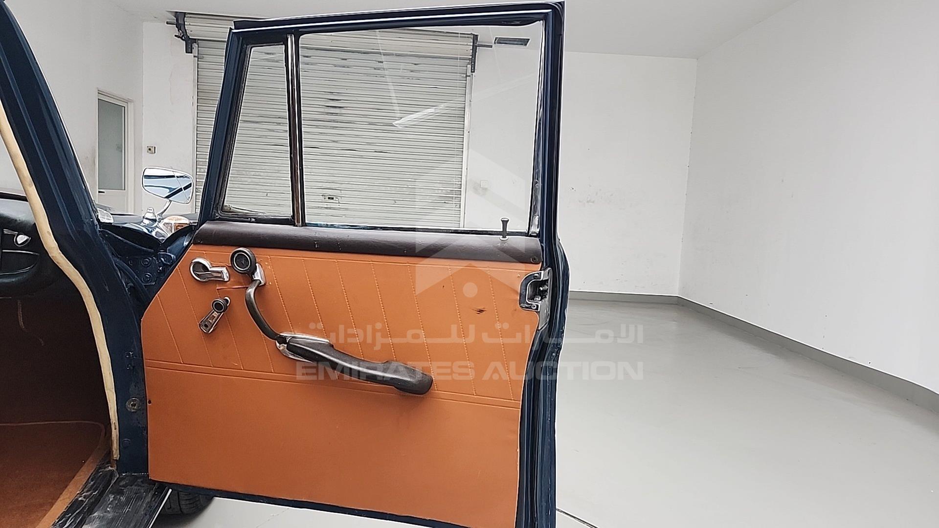 1965 MERCEDES 200 VIN: 11001010113782