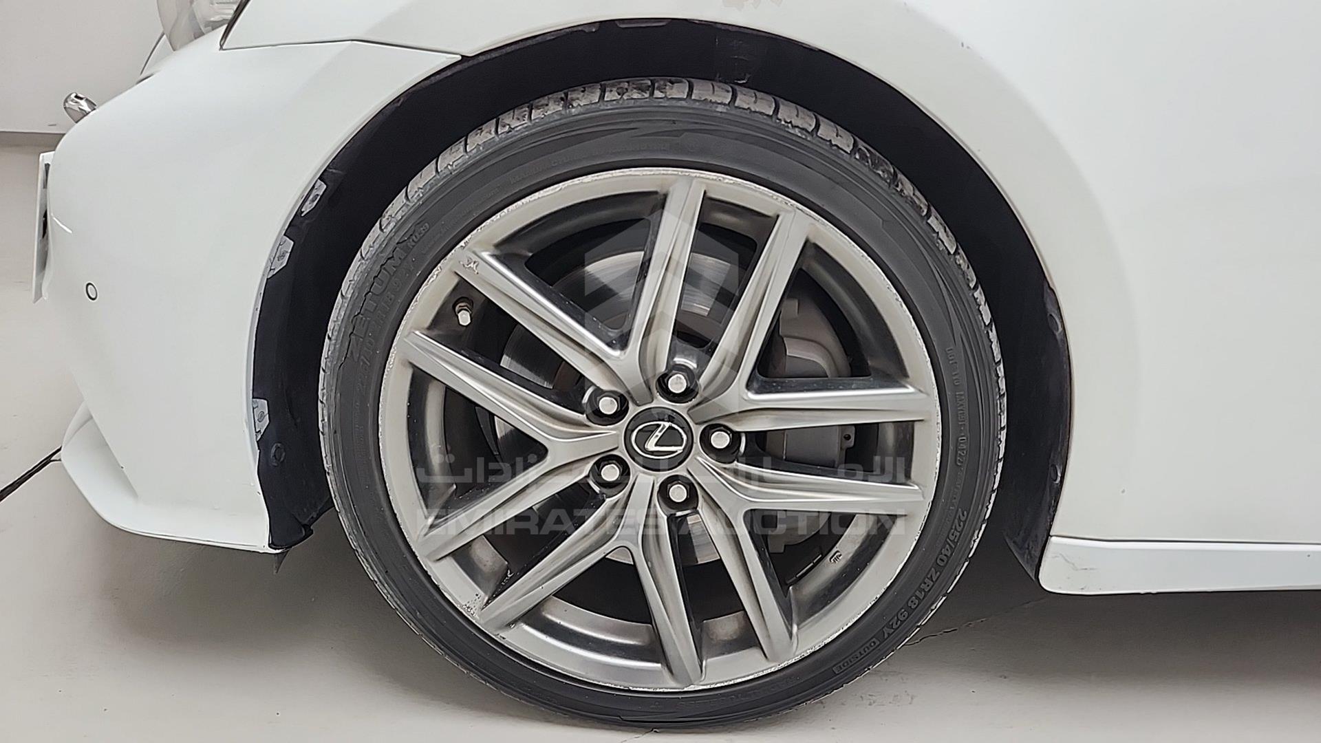 2015 LEXUS IS 350 VIN: JTHBE5D22F5014818
