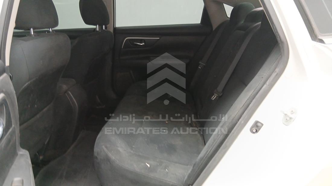 نيسان التيما 2015 — زاوية الراكب الخلفي اليسرى — صورة 20