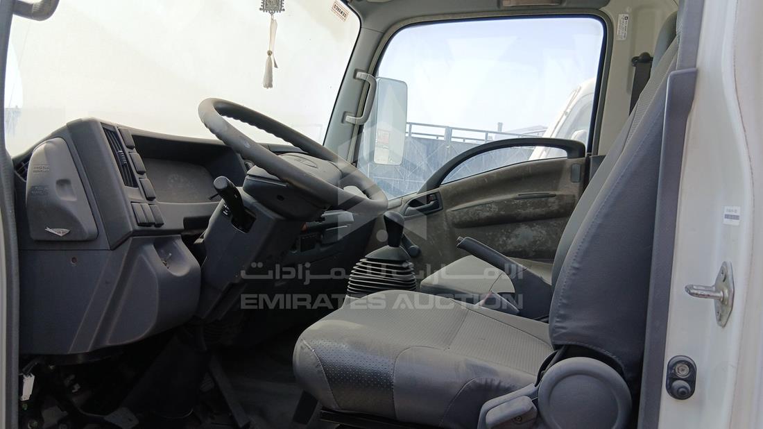 2009 Isuzu Reward NP — Front Left Driver Seat View — Photo 12
