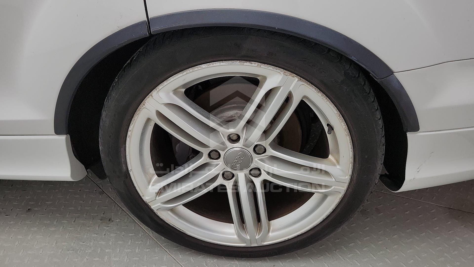 2013 AUDI Q7 VIN: WA1AGDFE6DD004573