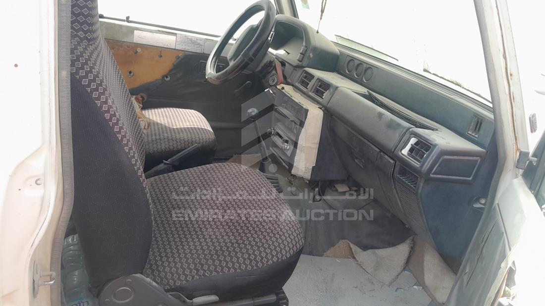 2001 Daihatsu Rocky — Front Right Passenger Seat View — Photo 20
