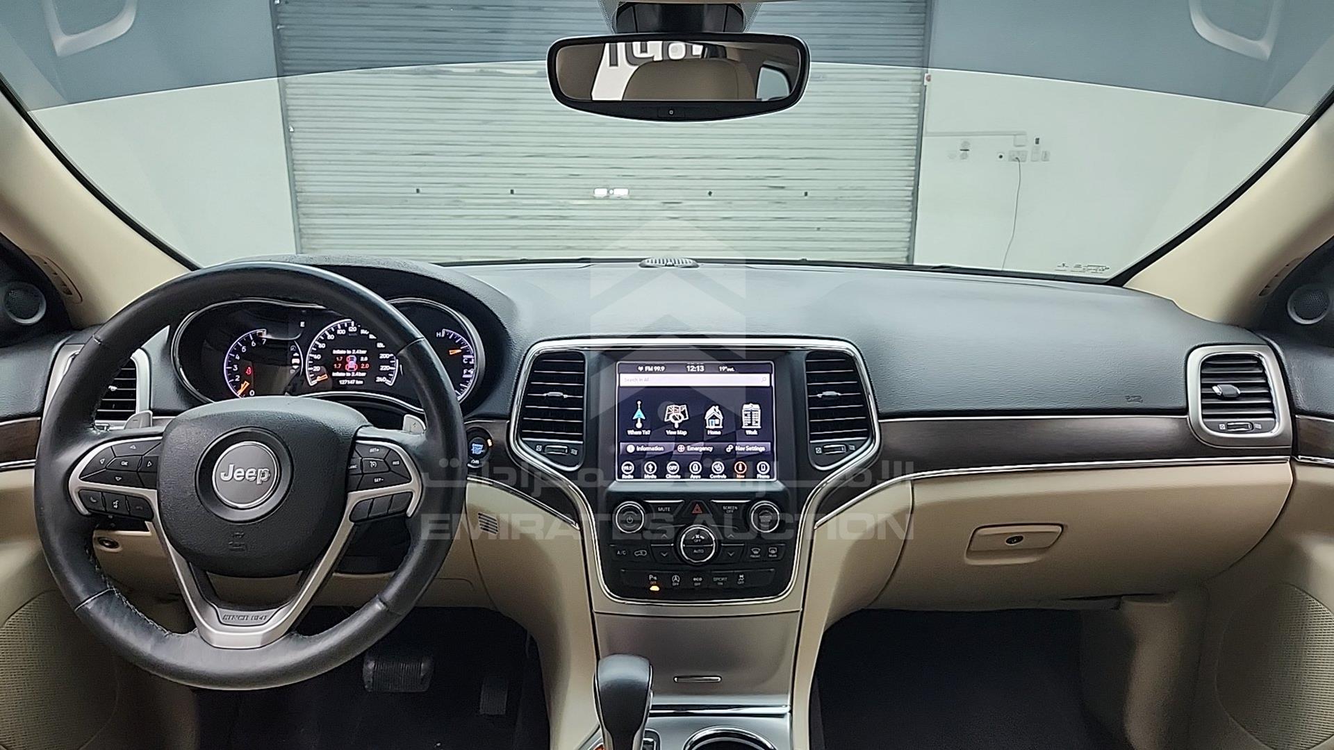 2018 JEEP GRAND CHEROKEE VIN: 1C4RJFBG3JC238071