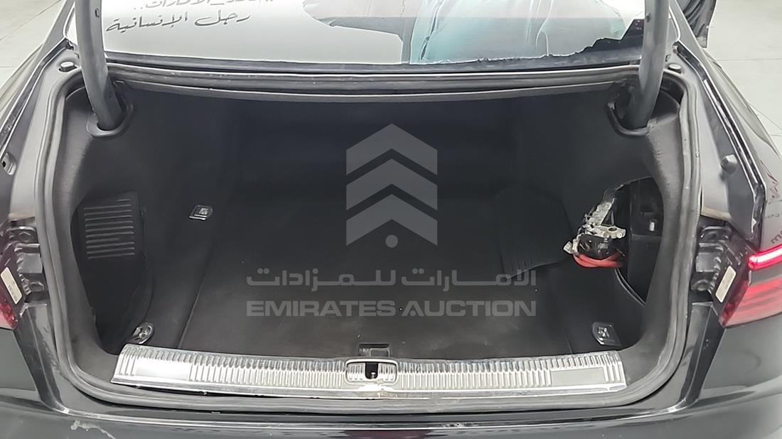 اودي A8 2020 — زاوية صندوق السيارة — صورة 21
