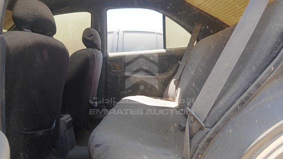 نيسان صني 1998 — زاوية الراكب الخلفي اليسرى — صورة 19