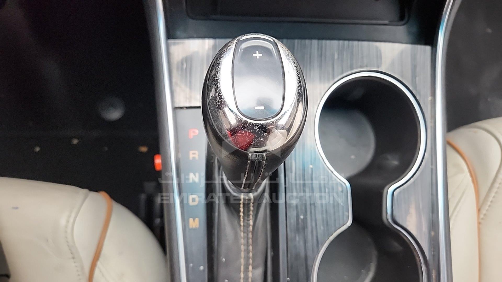 2018 CHEVROLET IMPALA VIN: 2G1135S32J9102822