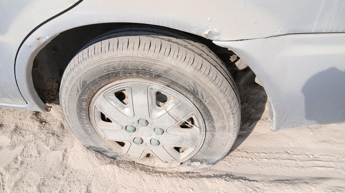 2000 Mazda 323 — Rear Left Tyre — Photo 31
