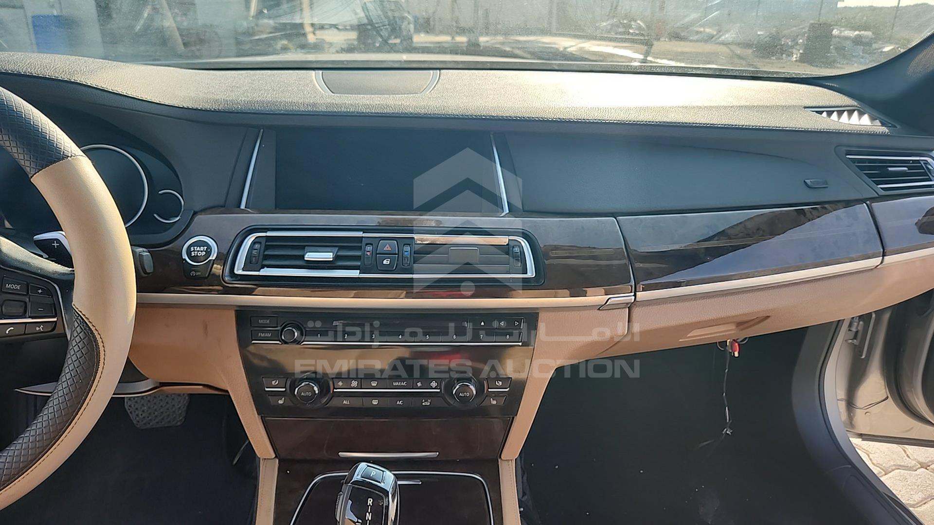 2013 BMW 750 VIN: WBAYE8101DD145934
