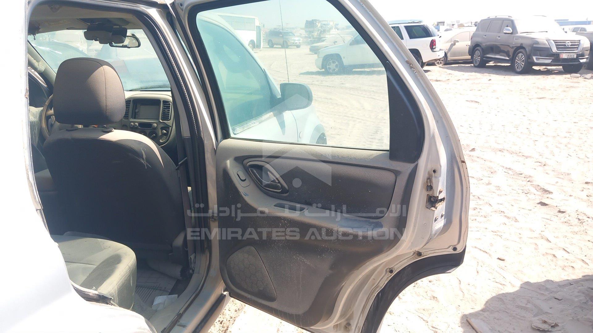 2007 FORD ESCAPE VIN: 1FMYU92157KB57700
