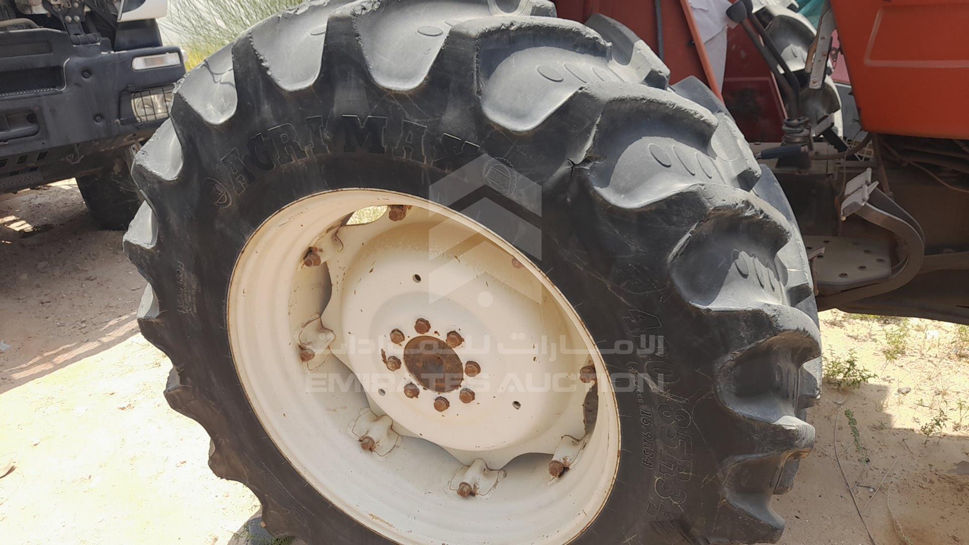 0 TRACTOR --- VIN: 001117859