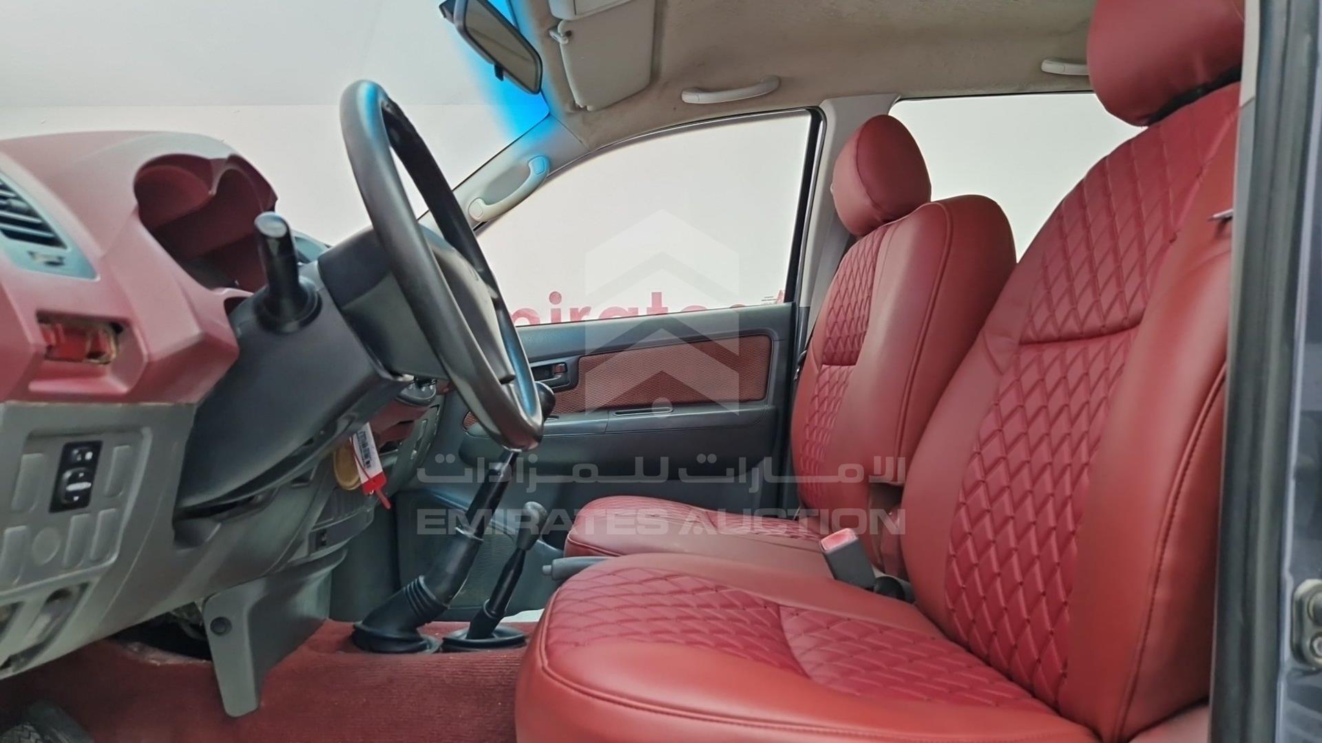 2013 TOYOTA HILUX VIN: MR0FX22G8D1085361