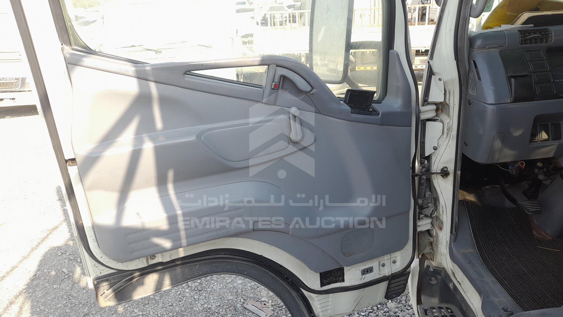 2007 MITSUBISHI CANTER VIN: JL7BCE1J67K025670