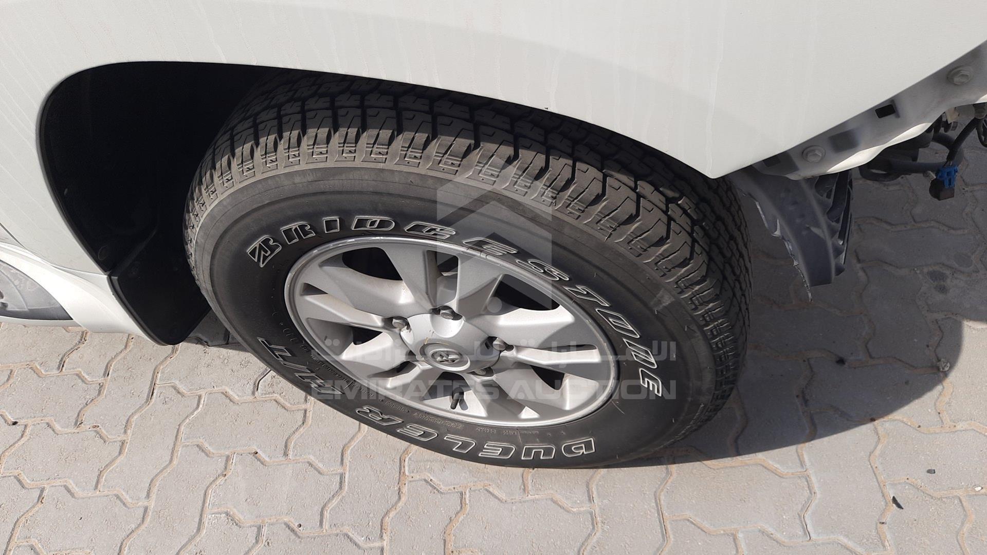 2011 TOYOTA LAND CRUISER VIN: JTMDU09J0B4034839