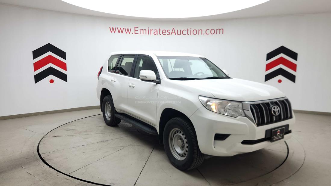 2020 Toyota Prado — Front Right Angle — Photo 11