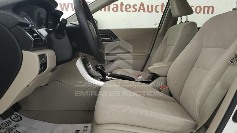 1HGCR2676EA608644 Auction: EmiratesAuction Lot: 405934 1HGCR2676EA608644 Honda Accord 2014 WHITE Photo 12
