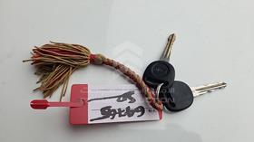 2011 GMC Sierra — Keys — Photo 4 — Thumbnail