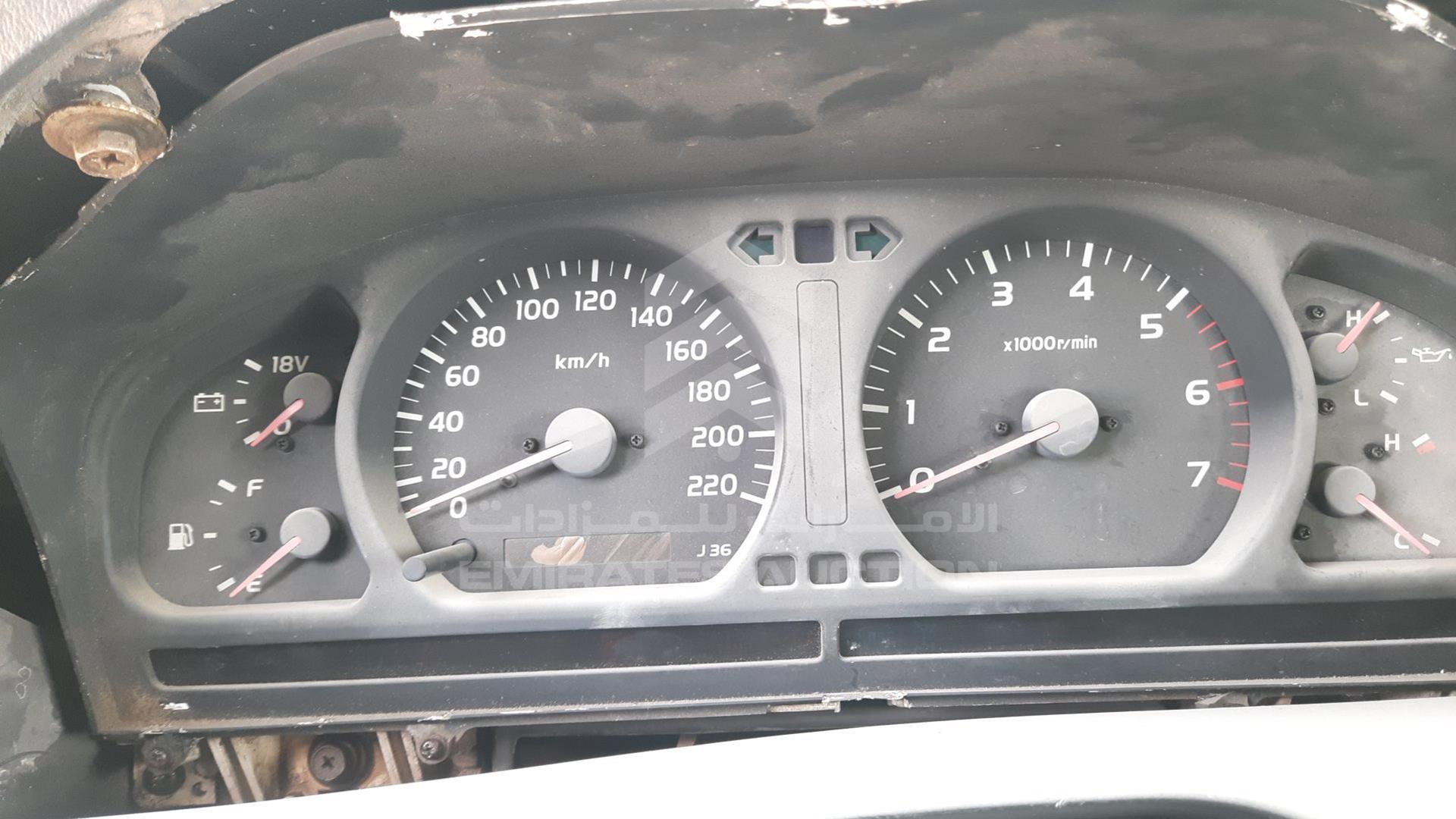 2000 TOYOTA LAND CRUISER VIN: JTCHJ01J0Y0028324