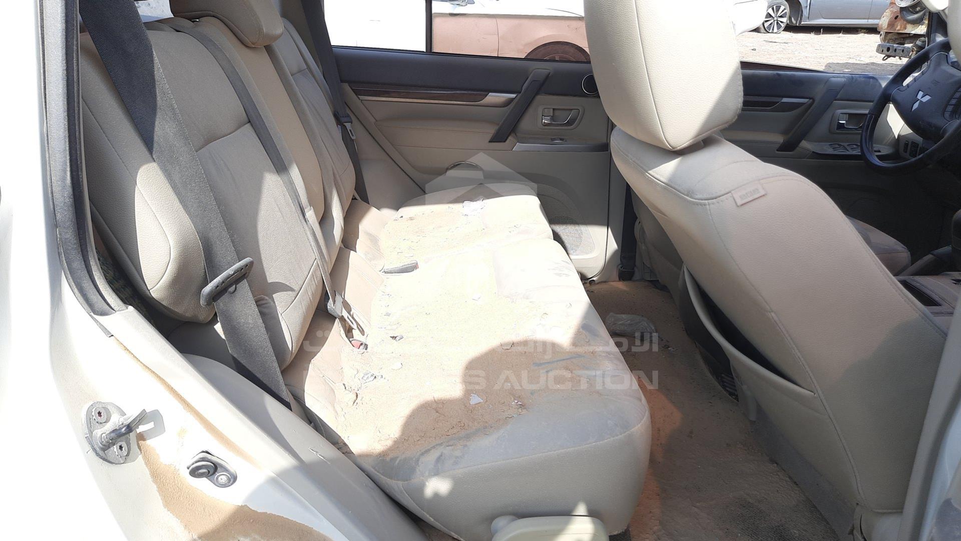 2014 MITSUBISHI PAJERO VIN: JMYLRV95WEJ707696