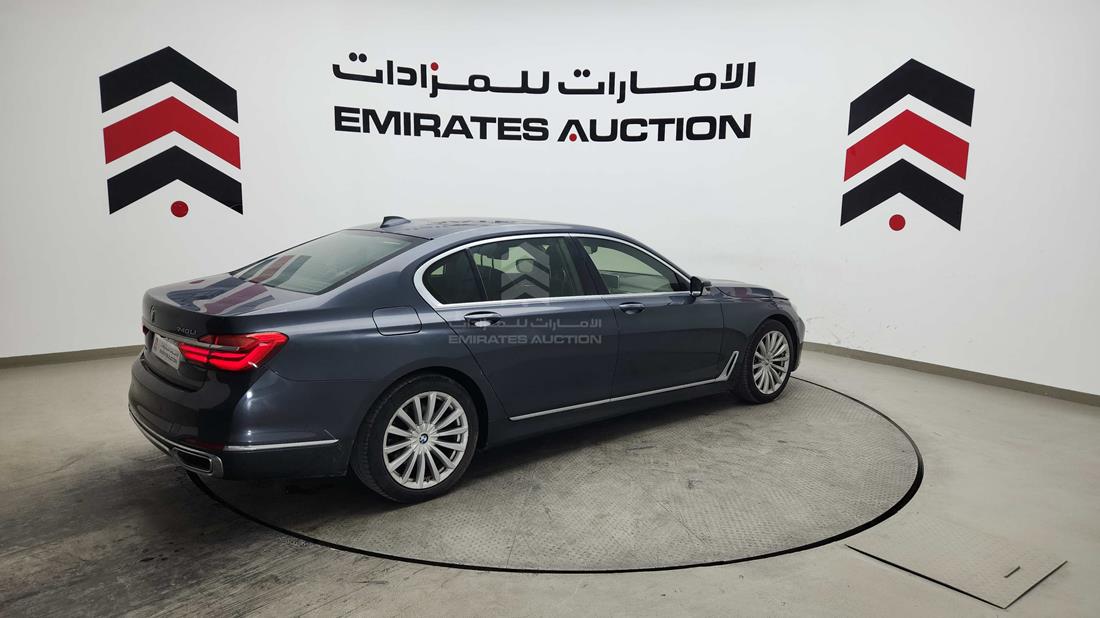 2016 BMW 740 LI — Rear Right Angle — Photo 10