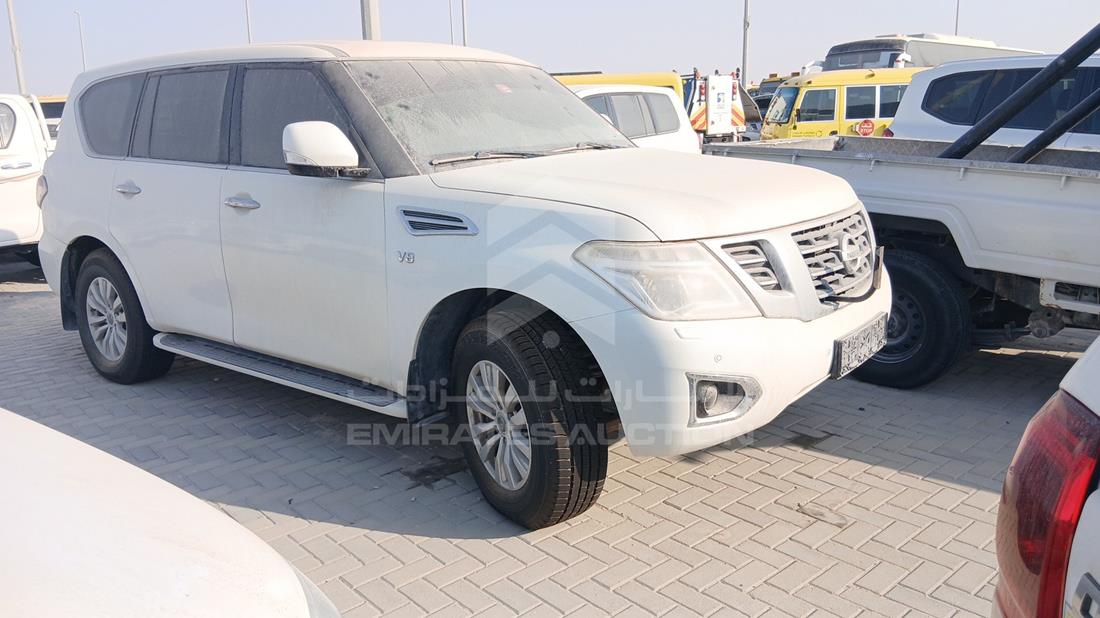 نيسان باترول 2019 — الزاوية الأمامية اليمنى — صورة 9