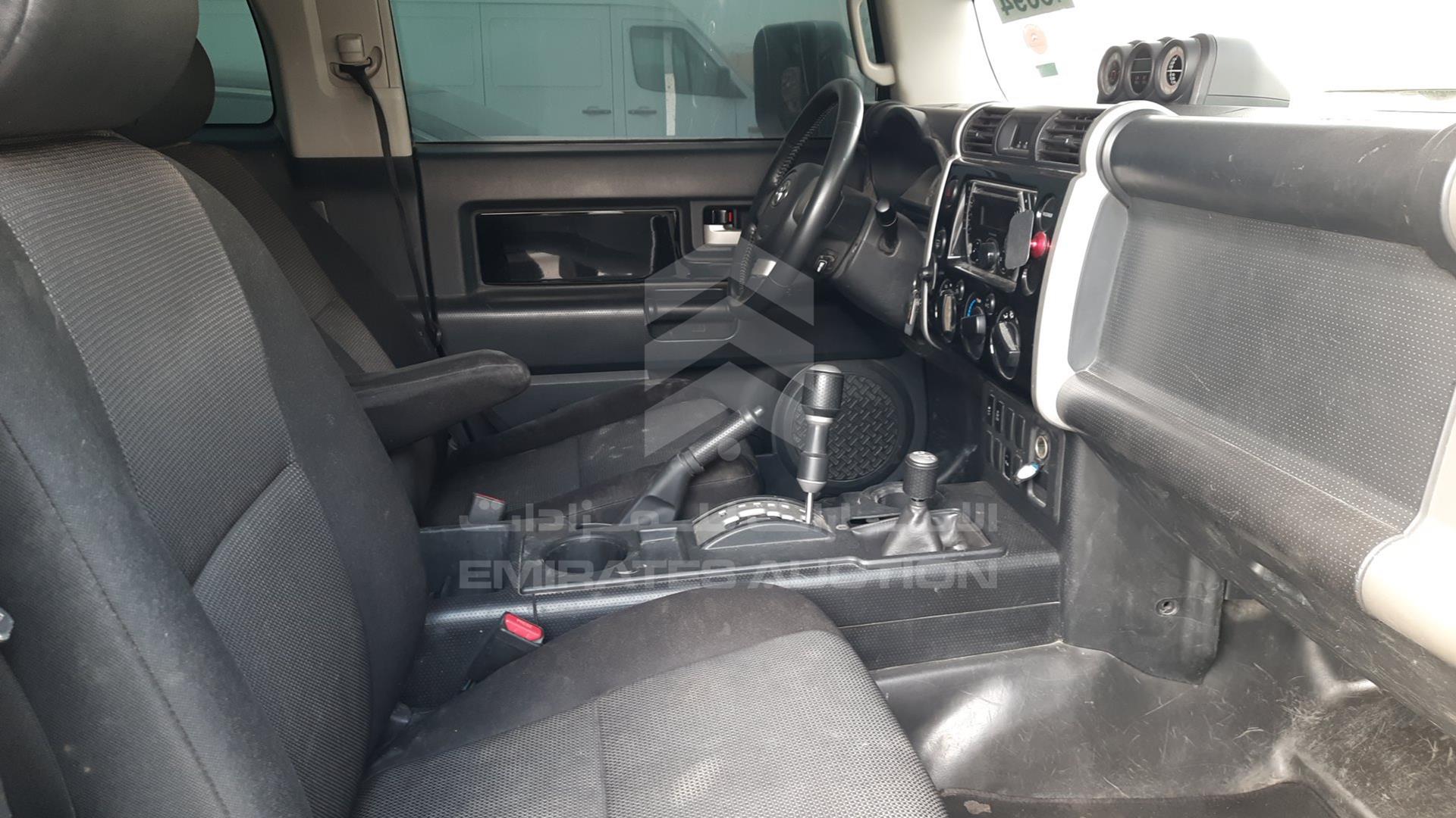 2014 TOYOTA FJ CRUISER VIN: JTEBU11F3EK194567