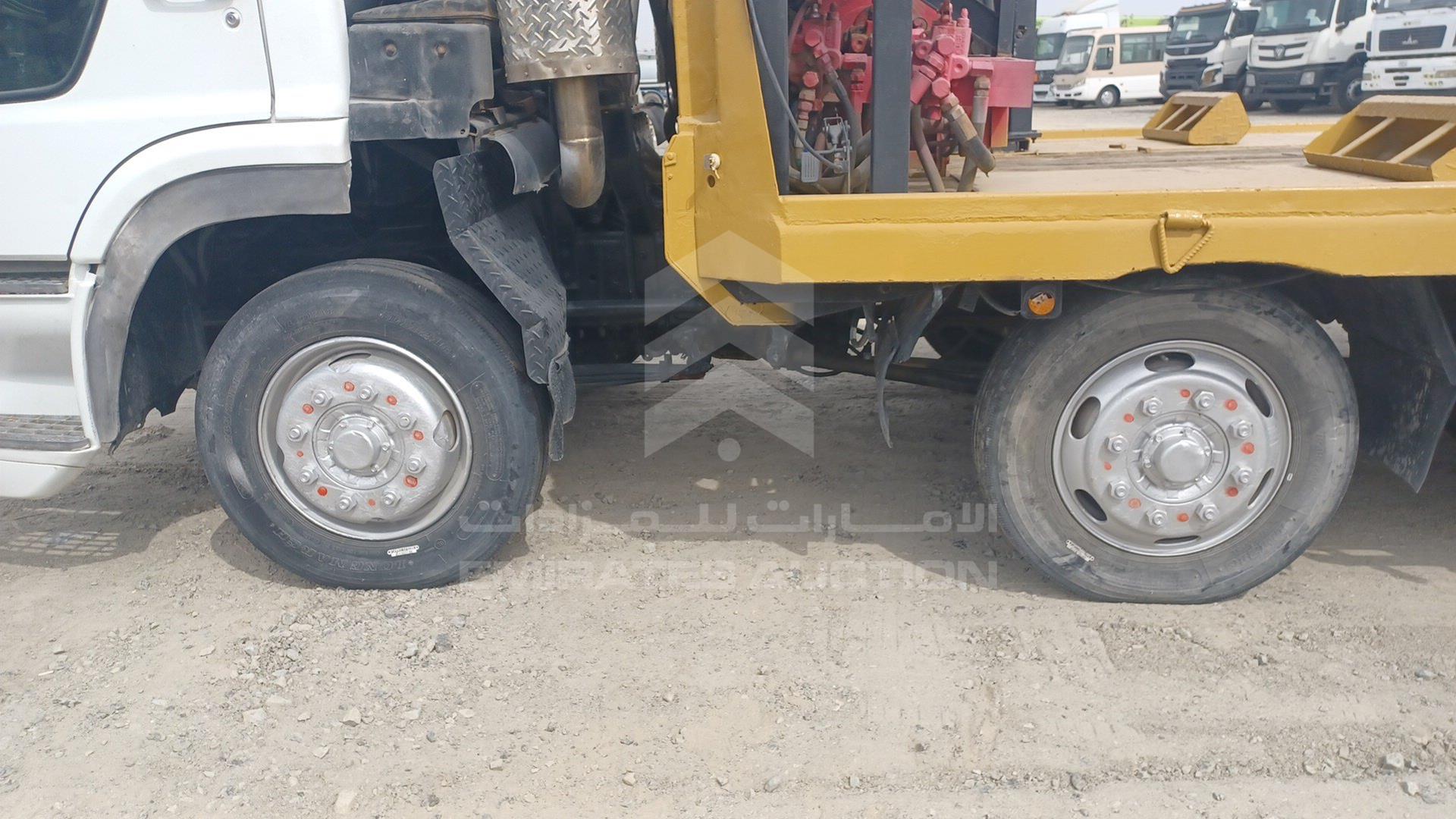 2001 HINO --- VIN: FW2PZG10035