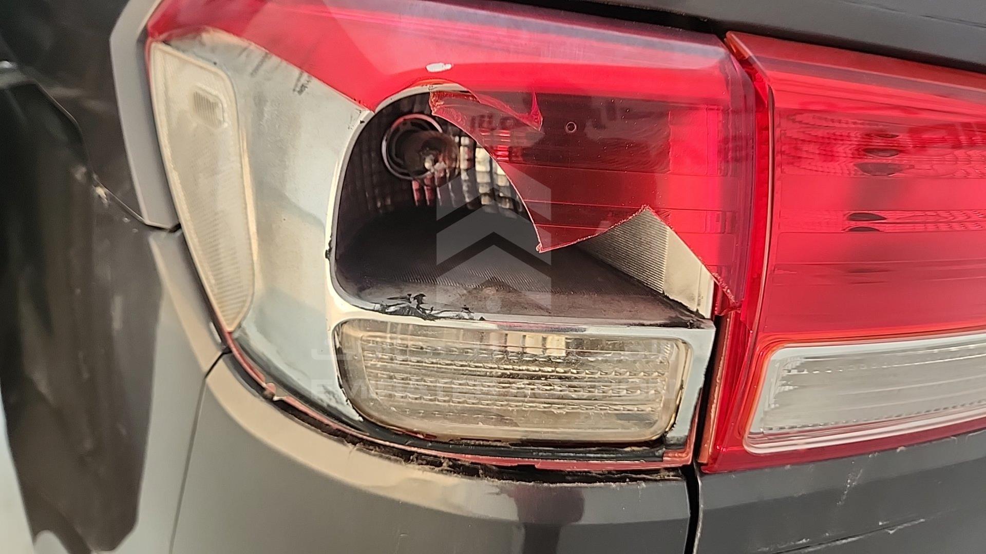 2017 KIA SEDONA VIN: KNDMB5C11H6240289