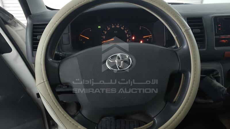 JTFHX02P0G0106555 Auction: EmiratesAuction Lot: 406209 JTFHX02P0G0106555 Toyota Hiace 2016 WHITE Photo 13