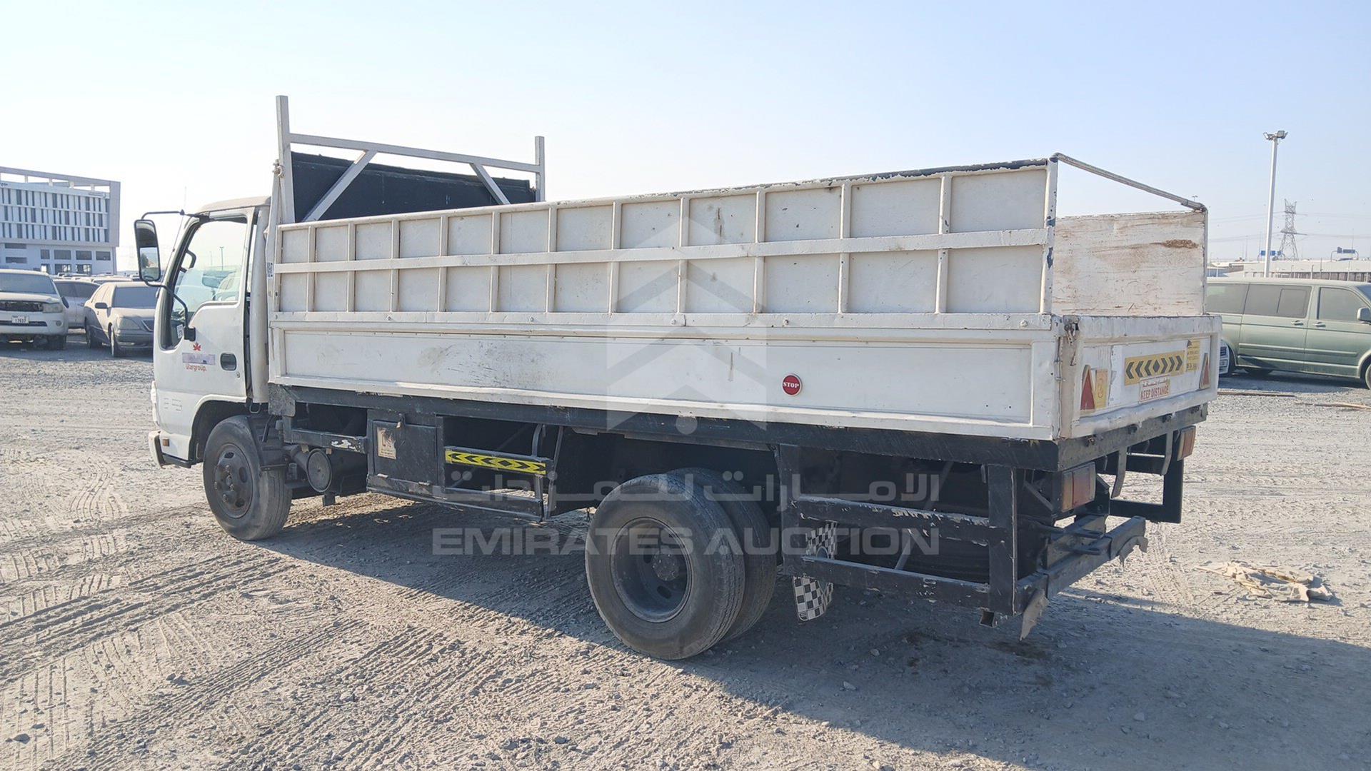 2008 ISUZU NPR VIN: JAMKP34G387P03523