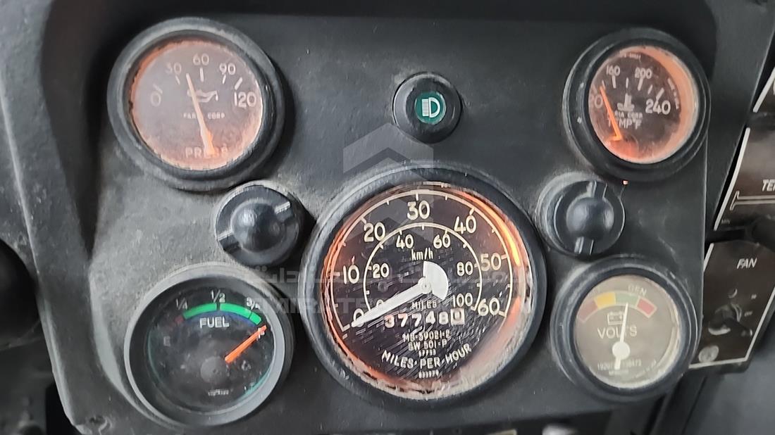 1986 Hummer H1 — Speedometer & RPM Gauges — Photo 14