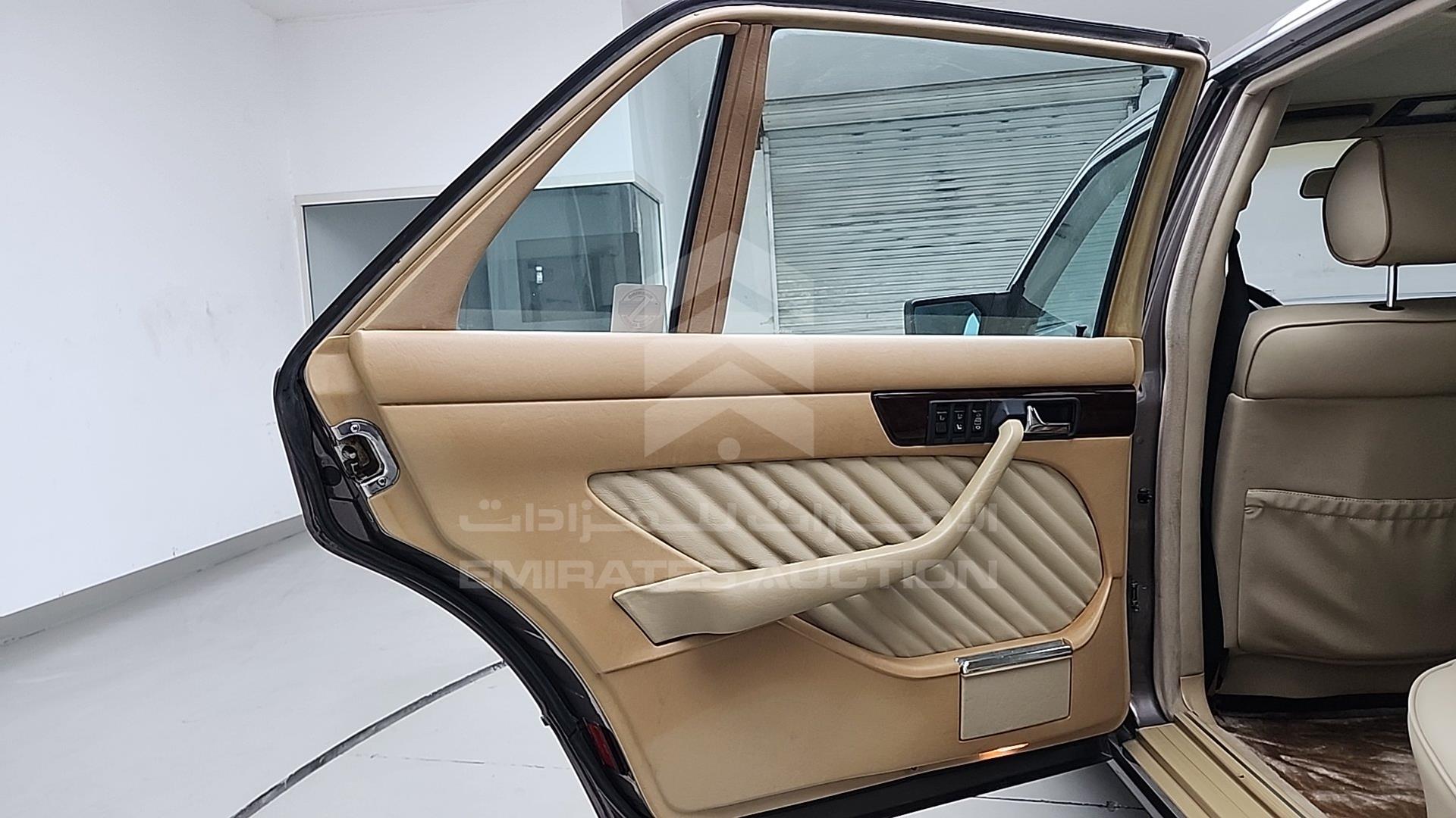 1991 MERCEDES SEL 560 VIN: WDBCA39E1MA592260