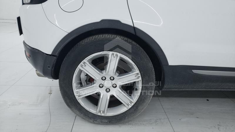 SALVA2BG4FH967657 Auction: EmiratesAuction Lot: 405169 SALVA2BG4FH967657 Range Rover Evoque 2015 WHITE Photo 29