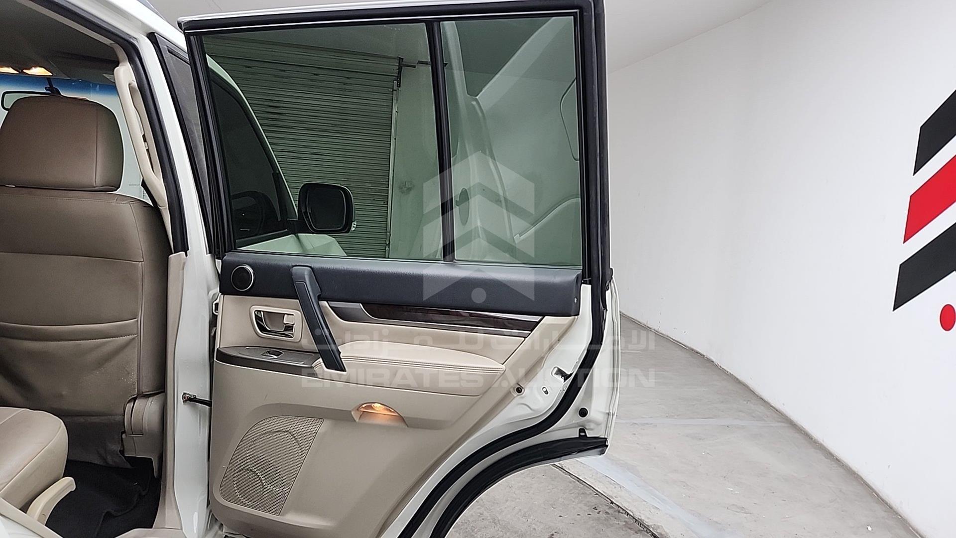 2020 MITSUBISHI PAJERO VIN: JE4MR62M0LJ703693