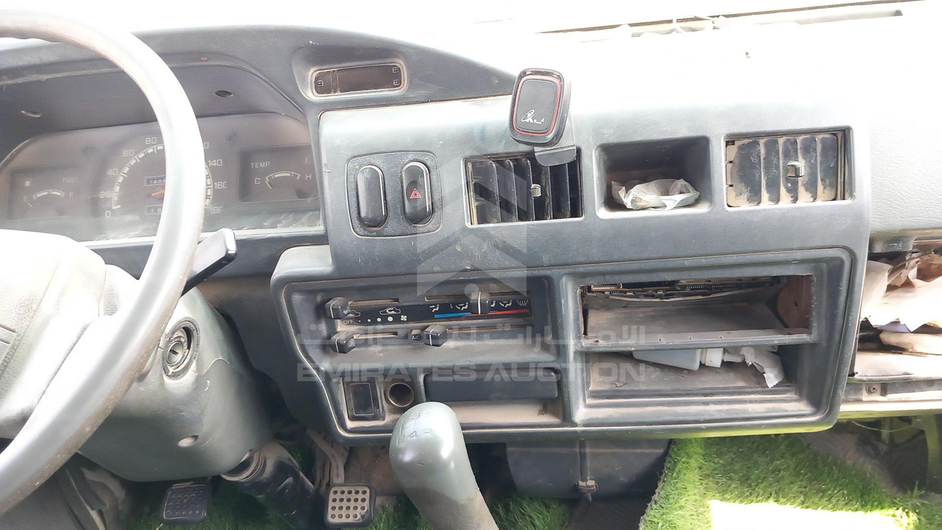 2004 MITSUBISHI L 300 VIN: JMYHNP13W4A771486