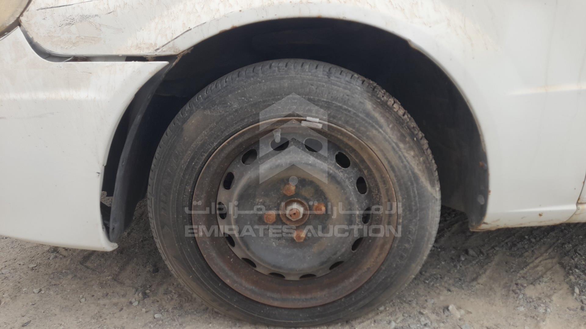 2004 MAZDA 323 VIN: JM7BJ12M441226477